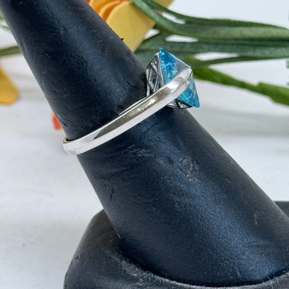 EFFY 14K White Gold Vintage signed BH Blue Topaz Ring Sz 7.25 - Picture 2 of 11